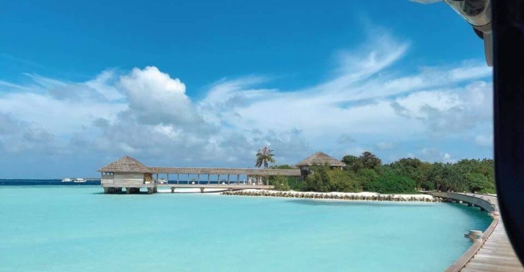 Naifaru Island, Maldives, Reviews