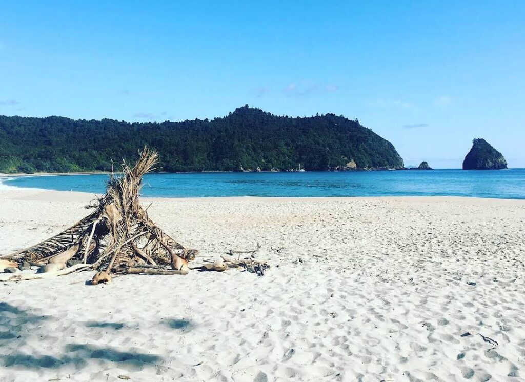 How do you get into New Chums Beach?