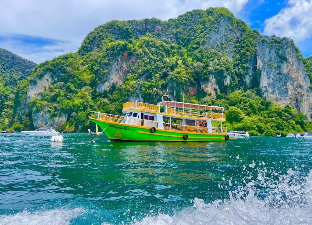 How to get Phi Phi Island from Phuket